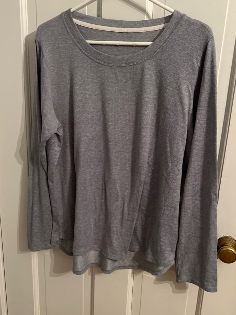 Source Unknown Women's Long-Sleeve Crewneck Top - Light Gray